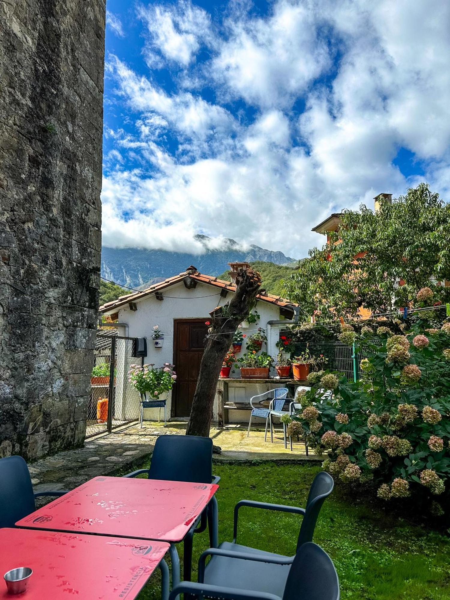 Casa Rural El Torrejon Guest House Arenas De Cabrales Exterior photo