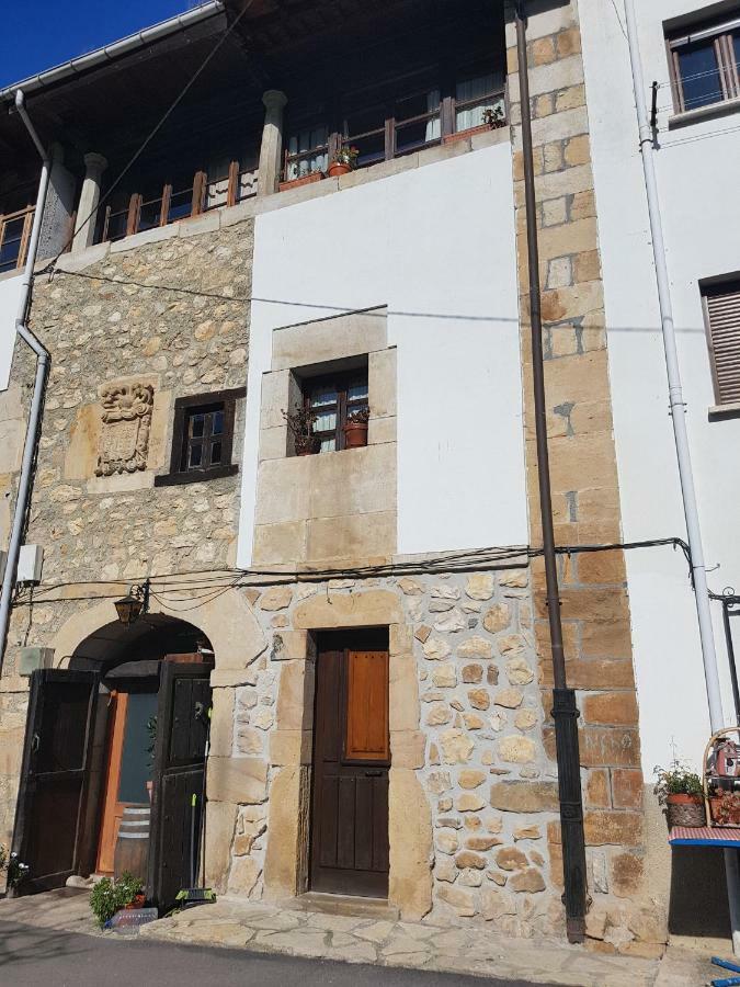 Casa Rural El Torrejon Arenas De Cabrales Exterior photo